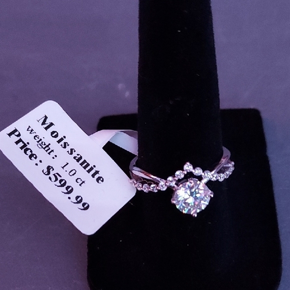 Moissanite Elegant Silver Women's Ring Sz 7 #42 - Picture 2 of 4